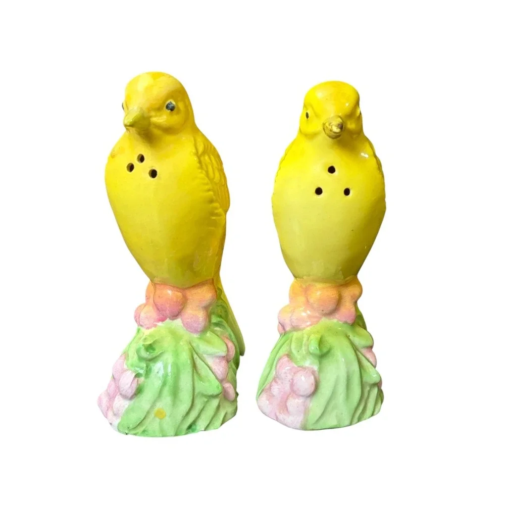 Vintage Yellow Bird Salt Pepper Shakers Ceramic Japan Cute Novelty Decor Set‎